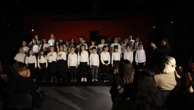 Sanatın gücüyle yeşil gelecek: Çocuklar yangınlara karşı sahnede