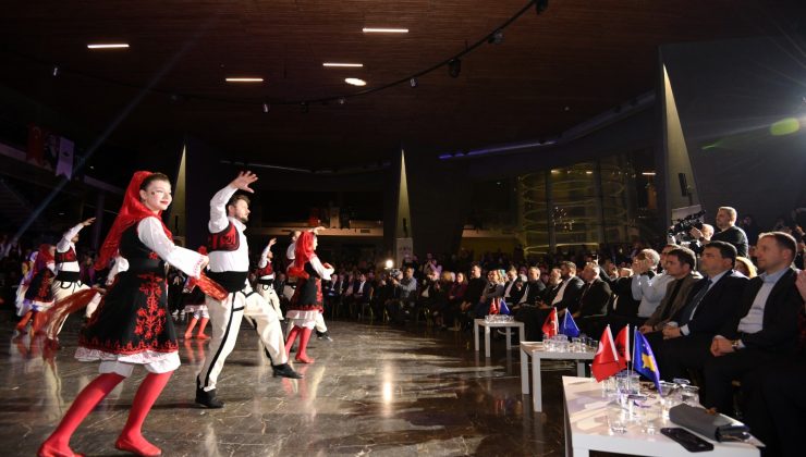Kosova’nın bağımsızlığı Panorama 1326’da kutlandı