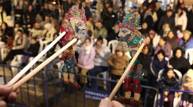 Osmangazi’de gölge oyunu minikleri kahkahaya boğdu