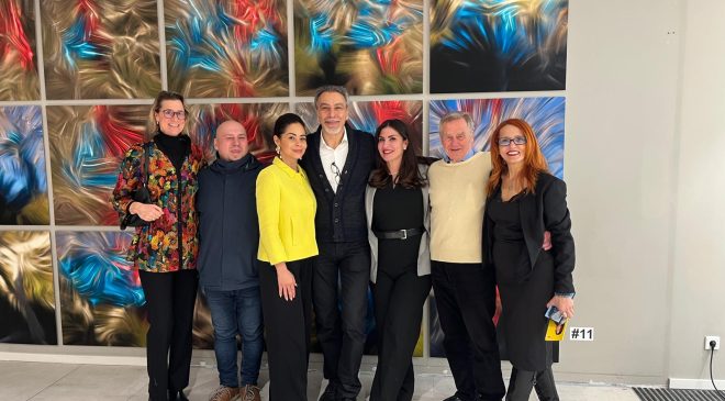 Temel Nal’dan renklerin zincirlerini kıran sergi