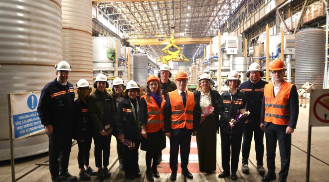 Borçelik’te kadın çalışanlara anlamlı 8 Mart ziyareti