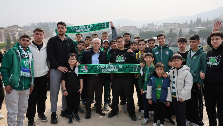 Bursaspor taraftarları dev ekranlarda buluştu