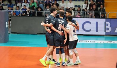 Efeler Ligi’nde Bursa rüzgarı: Fenerbahçe’ye geçit yok