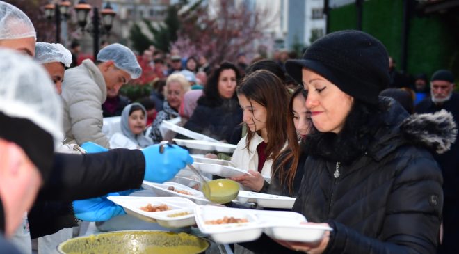 Osmangazi Belediyesi’nden Kiremitçi’de gönül köprüsü