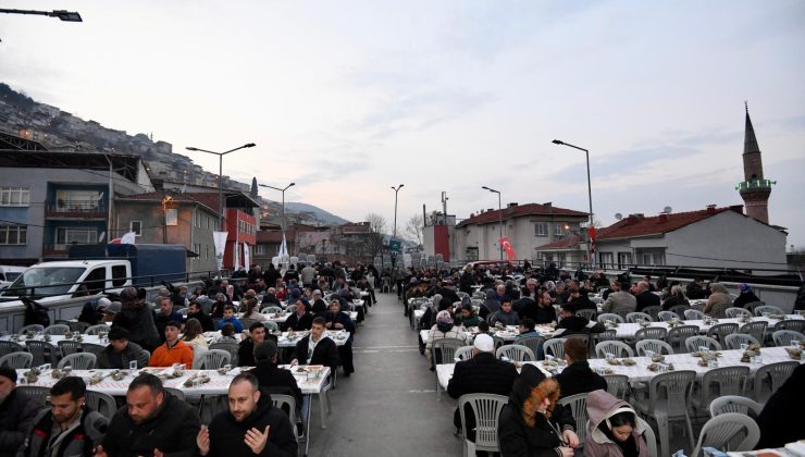 Osmangazi’de Ramazan birlik sofralarıyla yaşanıyor