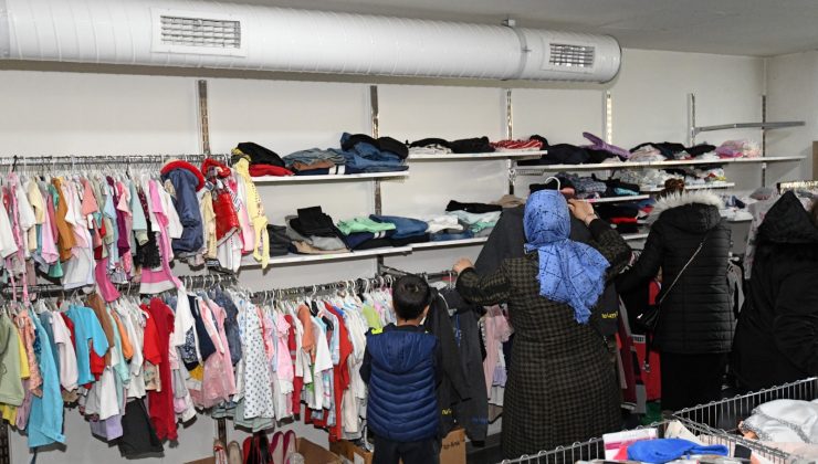 Osmangazi’den ihtiyaç sahibi çocuklara bayramlık desteği