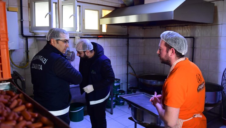 Zabıta ekiplerinden pastanelere hijyen çıkarması