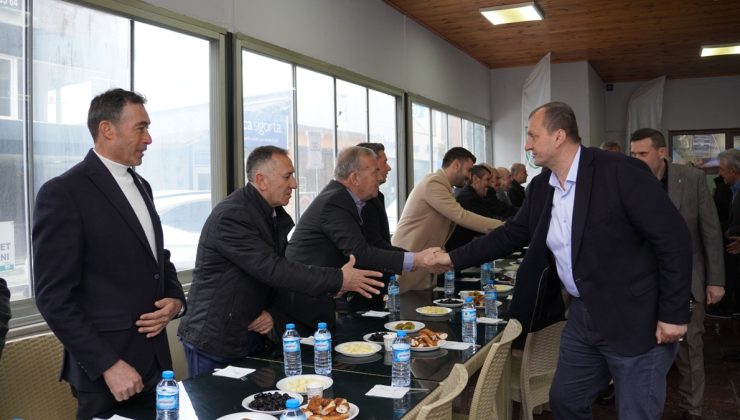 İznik protokolü ve vatandaşlar bayram sofrasında buluştu