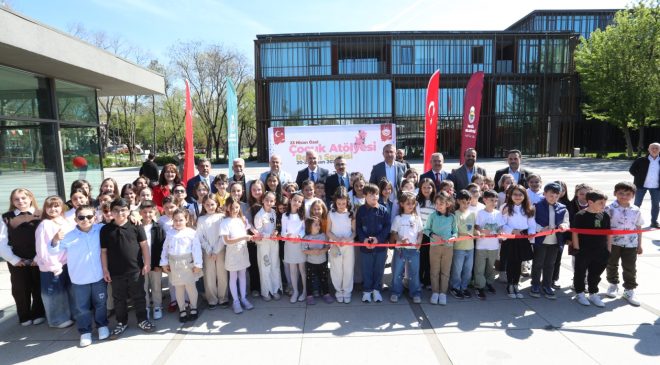 İnegöl’de çocukların sanat yolculuğu sergiye taşındı