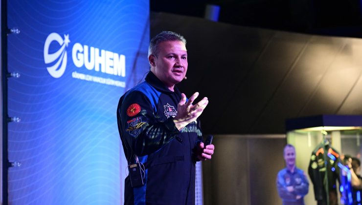 Türkiye’nin ilk astronotu Gezeravcı, GUHEM’de gençlerle buluştu