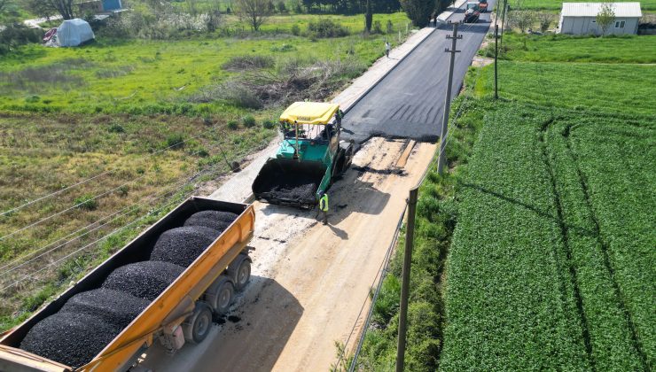 Kulaca yolu asfaltla buluşuyor