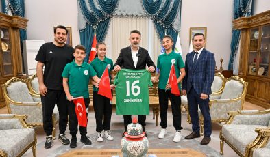 23 Nisan’da Bursa’da koltuk çocukların oldu