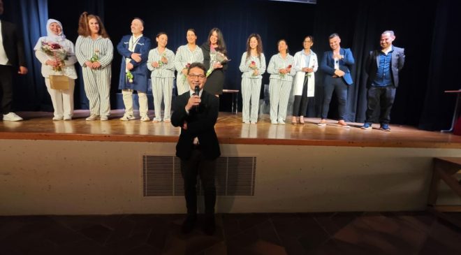 Münih’te “Günahkar” oyunu ayakta alkışlandı