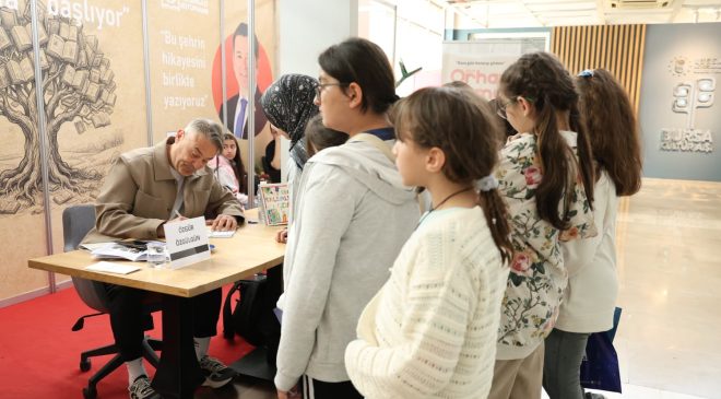 Bursa Kitap Fuarı’nda Osmangazi’den imza günleri