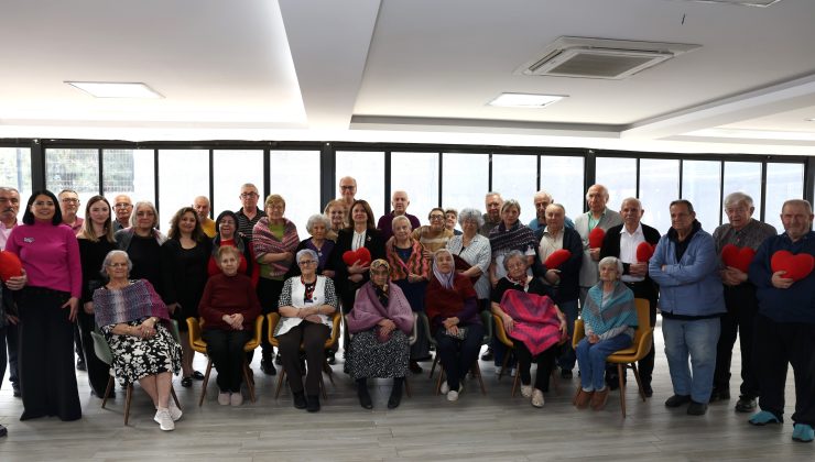Nilüferli kadınların el emeği huzurevinde gülümsemeye dönüştü