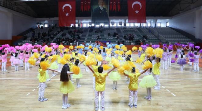 23 Nisan’da İnegöl’de bayram coşkusu zirve yaptı