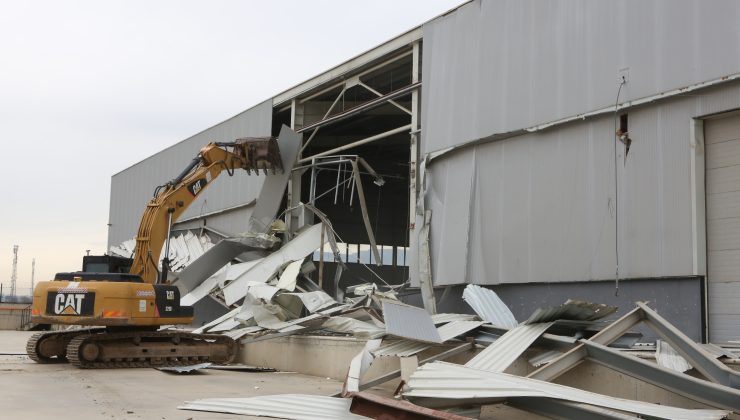 Nilüfer’de ruhsatsız depoya müdahale