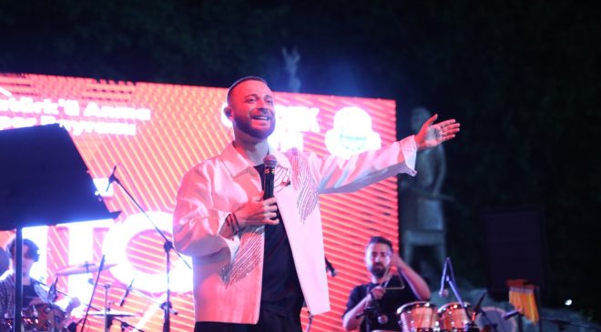 İnegöl Heykel Meydanı’nda Safa Zakir ile 19 Mayıs coşkusu