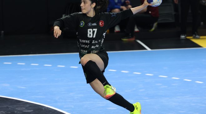 Kupa yolunda dev adım: Büyükşehir Belediyespor finalde