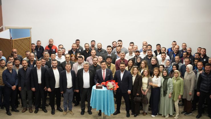 Yenişehir Belediyesi personelinden Başkan Özel’e anlamlı kutlama