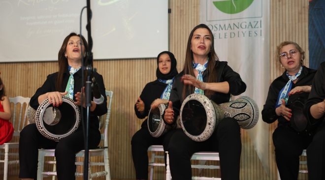 Darbuka sesleri anne ve çocuk sevgisi için yükseldi