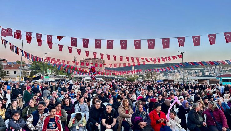 İskele Meydanı’nda renkli Hıdırellez kutlaması