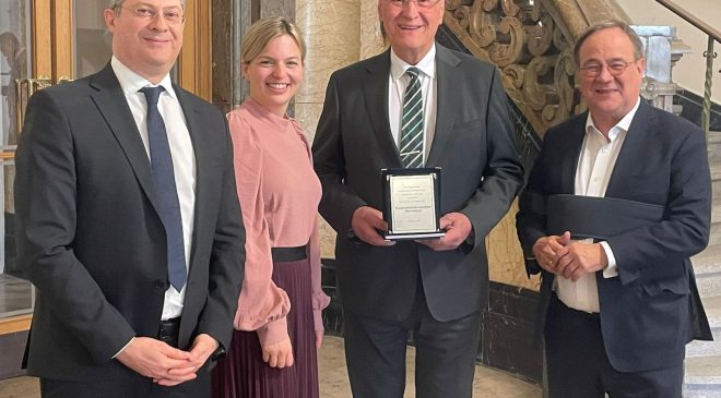 Bavyera Türk Toplumu’ndan İçişleri Bakanı Joachim Herrmann’a Liyakat Ödülü