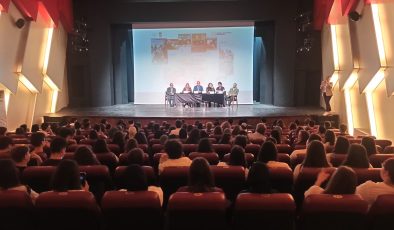 Genç oyuncular AVP Sahnesi’nde seyirci karşısına çıkacak