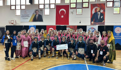 İnegöl Belediyesi Halk Dansları’ndan büyük başarı