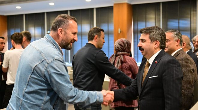 Başkan Oktay Yılmaz belediye personeliyle bayramlaştı