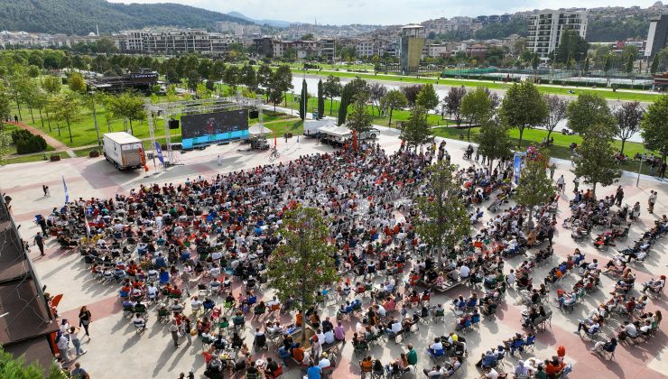 Dev ekranda Dünya Kupası heyecanı Bursa’da sürüyor