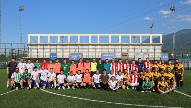 Büyükşehir çalışanları futbol turnuvasında buluştu