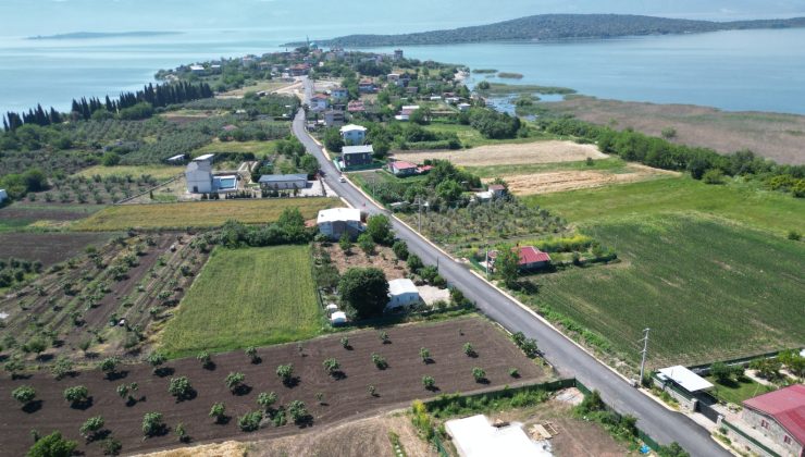 Karacabey Eskikaraağaç’ta yollar yenileniyor
