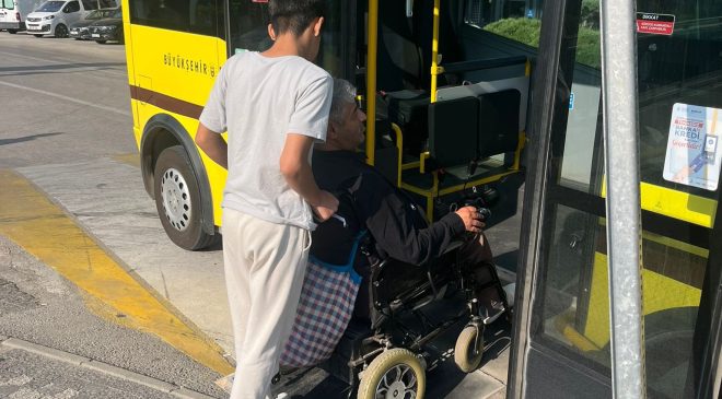 Büyükşehir’den özel gereksinimli aileye ulaşım desteği
