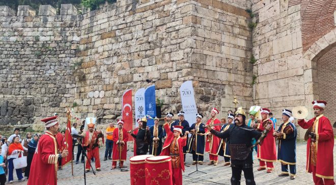 Bursa’nın 700 yıllık fetih çoşkusu mehter sesleriyle yankılanıyor
