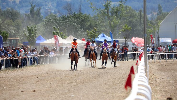 155 rahvan at Bursa’da piste çıktı