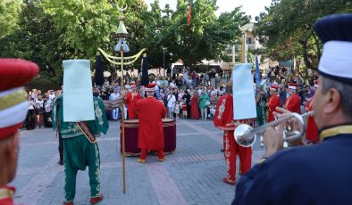 Ulu Cami’nin gölgesinde 700. yıl dönümü mehter konserleri