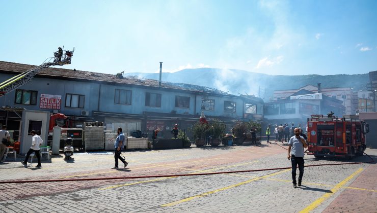 Kayhan’da elektrik kontağı yangını: 34 Personel ve 16 araçla dev müdahale