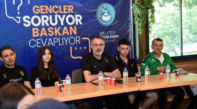 Gençler merak etti, Başkan Erol cevapladı