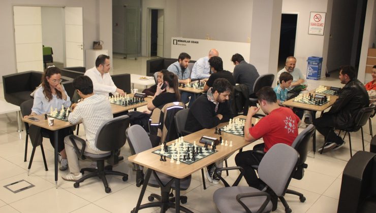Stratejinin mimarları aynı masada