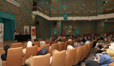 Usta şairin kızı Ayşe Bengi Çelik annesi Sennur Sezer’i ilk kez Bursa’da anlattı