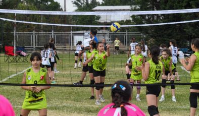 Sukaypark’ta geleceğin voleybolcuları sahneye çıktı