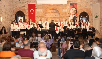 Ördekli Kültür Merkezi’nde Anadolu ezgileriyle dolu tarihi gece