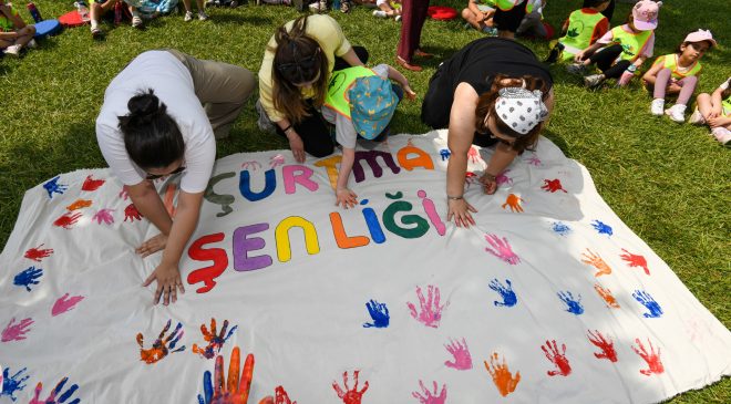 Geleceğin okul öncesi eğitmenleri Hüdavendigar Kent Parkı’nda sahaya indi