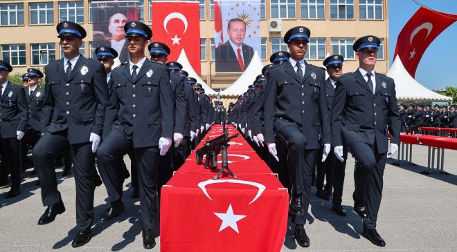 Bursa POMEM’de 475 polis adayı mezun oldu