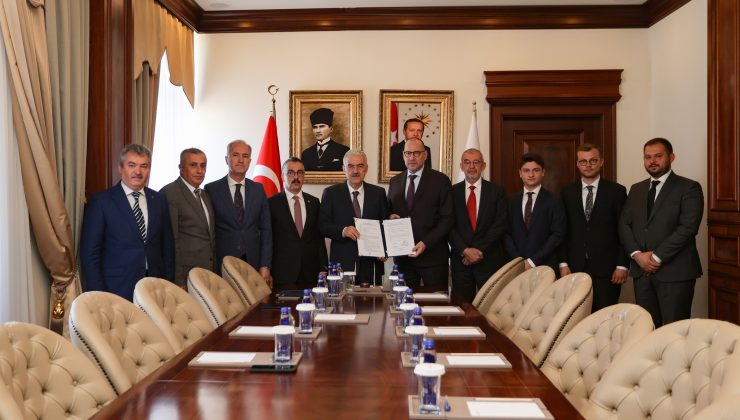 İnegöl’e kazandırılacak iki yeni anaokulu için imzalar atıldı