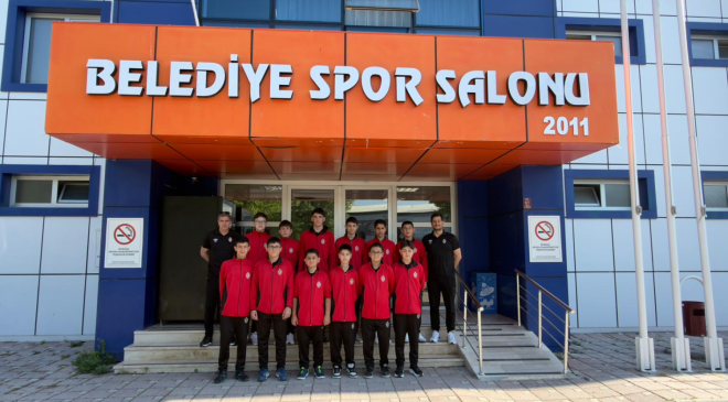 İnegöl Belediyespor Türkiye Şampiyonası sahnesinde