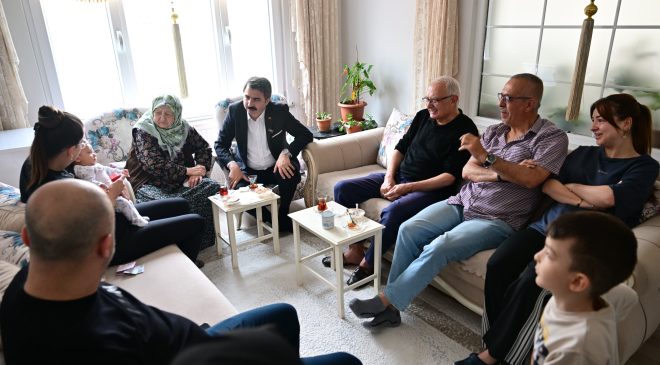 Başkan Oktay Yılmaz’dan yaşlılara ev ziyaretleri