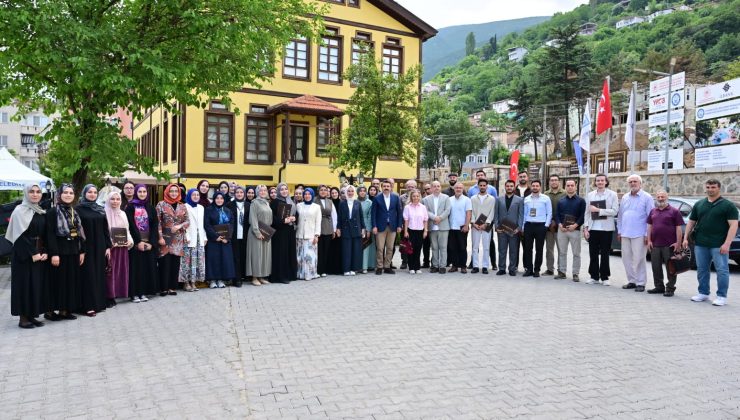 Bursa Düşünce Okulu eğitim dönemini tamamladı