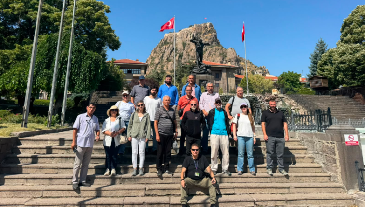 Bursalı turist rehberleri savaş alanlarında tarih eğitimi aldı